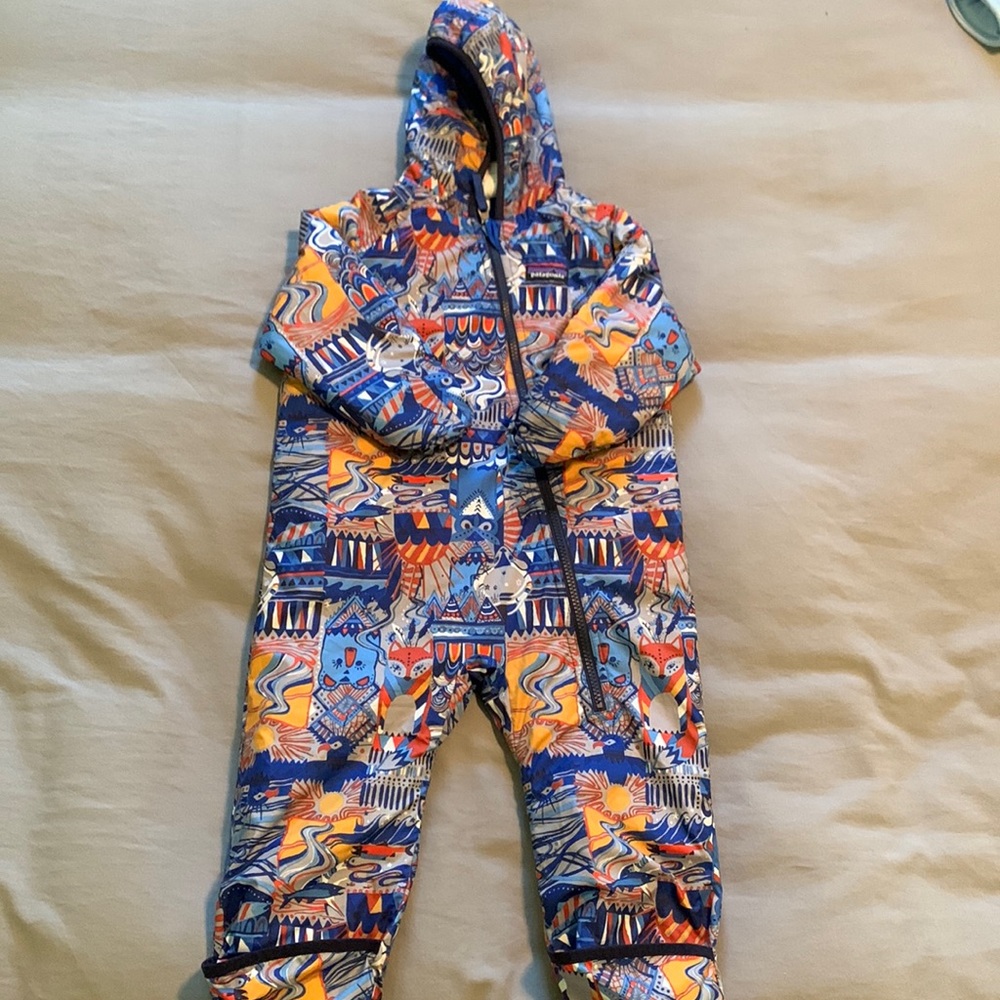 Patagonia reversible baby snowsuit, size 12-18 months